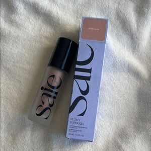 Saie Glowy Super Gel - Rosy Tint